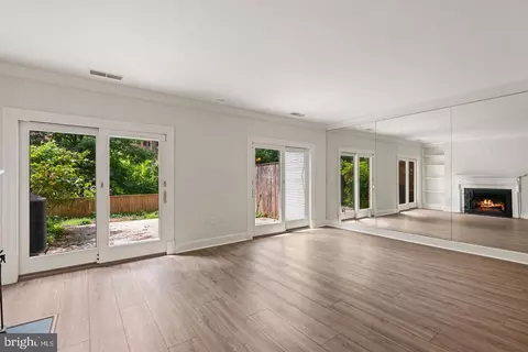 Living - 3231 Sutton Pl NW #D, Washington, DC 20016 photo 5 of 8