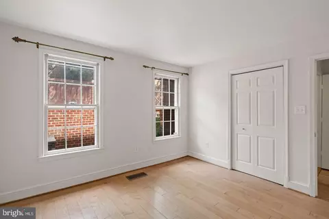 Bedroom - 3231 Sutton Pl NW #D, Washington, DC 20016 photo 4 of 7