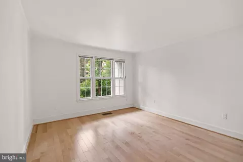 Other - 3231 Sutton Pl NW #D, Washington, DC 20016 photo 3 of 6