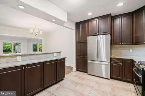 Kitchen - 3231 Sutton Pl NW #D, Washington, DC 20016 photo 2 of 3