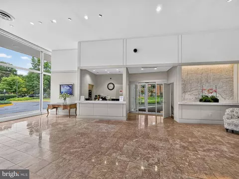 Entry Way - 4201 Cathedral Ave NW #820E, Washington, DC 20016 photo 3 of 3