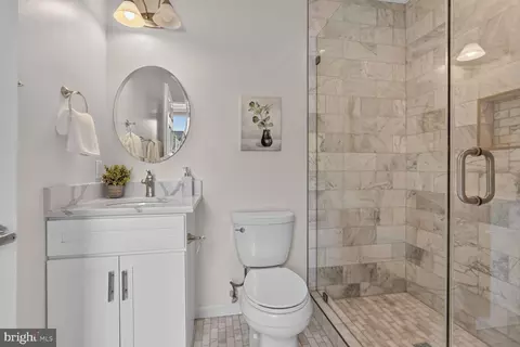 Bath - 2016 4th St NE #2, Washington, DC 20002 photo 2 of 2