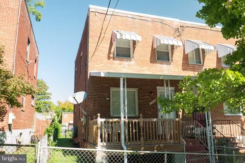 145 Elmira St SW, Washington, DC 20032