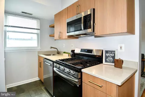 Kitchen - 1627 Massachusetts Ave SE #302, Washington, DC 20003 photo 3 of 3