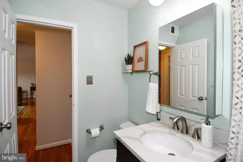 Bath - 1627 Massachusetts Ave SE #302, Washington, DC 20003 photo 2 of 2