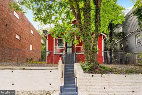 4239 Edson Pl NE, Washington, DC 20019