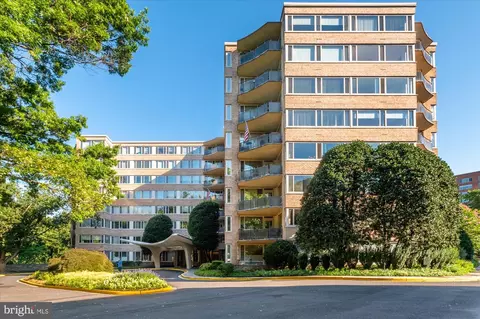 4101 Cathedral Ave NW #903, Washington, DC 20016