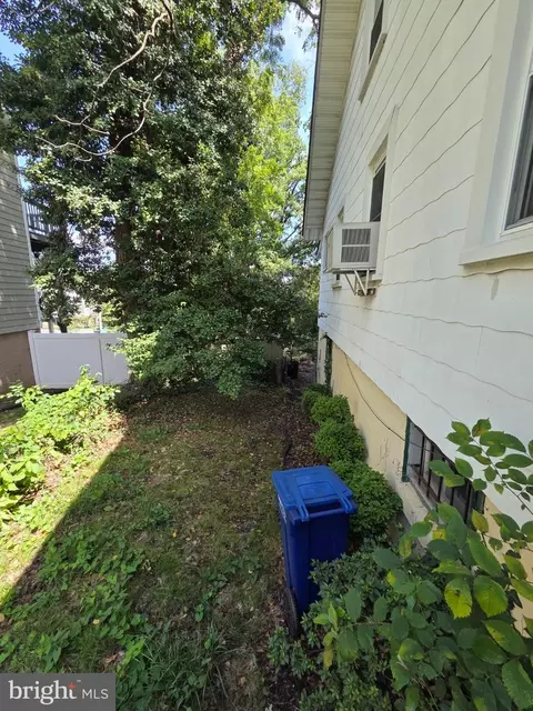 2137 30th St NE, Washington, DC 20018 photo 2