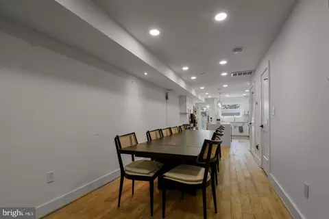 Entry Way - 1427 K St SE, Washington, DC 20003 photo 4 of 8
