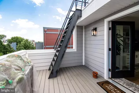Exterior - 1427 K St SE, Washington, DC 20003 photo 2 of 5