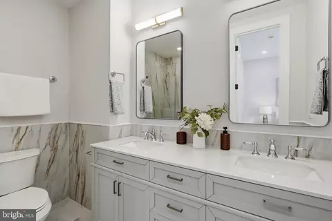 Bath - 905 11th St NE, Washington, DC 20002 photo 1 of 6
