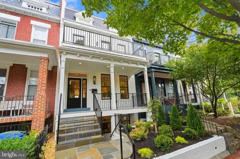 Exterior - 905 11th St NE, Washington, DC 20002 photo 7 of 12
