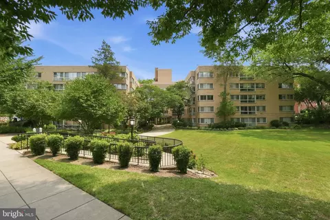 6445 Luzon Ave NW #208, Washington, DC 20012