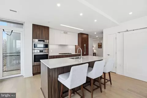Kitchen - 37 L St SE #902, Washington, DC 20003 photo 3 of 5