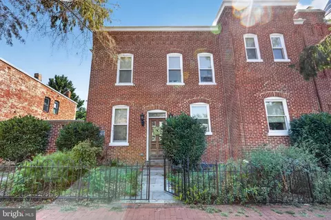 Exterior - 251 8th St NE, Washington, DC 20002 photo 4 of 5