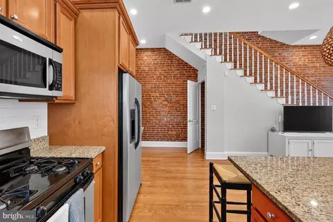Entry Way - 251 8th St NE, Washington, DC 20002 photo 1 of 2