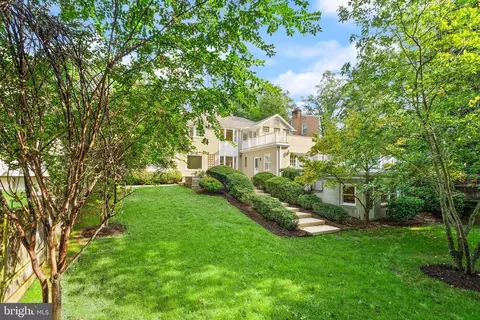 5246 Loughboro Rd NW, Washington, DC 20016