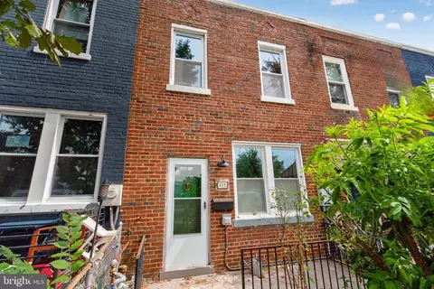 Exterior - 611 18th St NE, Washington, DC 20002 photo 4 of 4