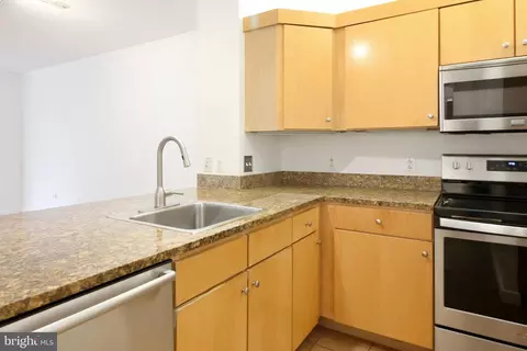 Kitchen - 616 E Street St NW #721, Washington, DC 20004 photo 2 of 4