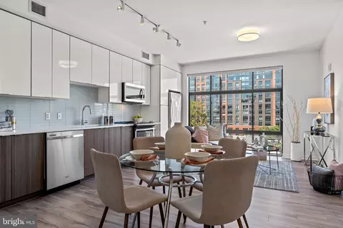 Dining - 911 2nd St NE #505, Washington, DC 20001 photo 3 of 4