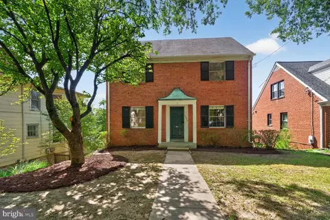 5620 Macarthur Blvd NW, Washington, DC 20016