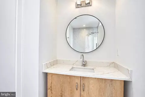 Bath - 2117 M St NE #PENTHOUSE, Washington, DC 20002 photo 1 of 2