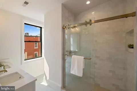Bath - 505 Constitution Ave NE, Washington, DC 20002 photo 6 of 8