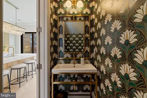 Entry Way - 505 Constitution Ave NE, Washington, DC 20002 photo 2 of 5