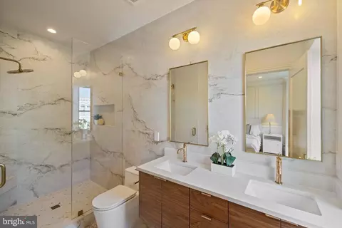 Bath - 505 Constitution Ave NE, Washington, DC 20002 photo 2 of 8