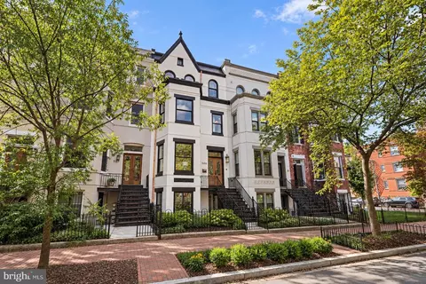 Exterior - 505 Constitution Ave NE, Washington, DC 20002 photo 3 of 6