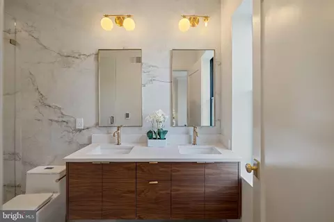 Bath - 505 Constitution Ave NE, Washington, DC 20002 photo 1 of 8