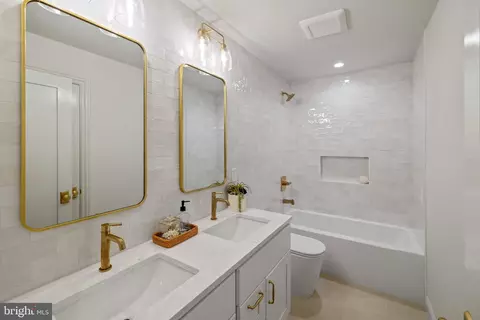Bath - 505 Constitution Ave NE, Washington, DC 20002 photo 8 of 8