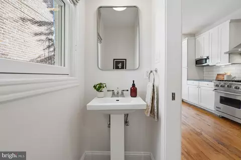 Entry Way - 117 3rd St NE, Washington, DC 20002 photo 2 of 7