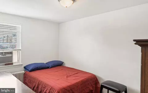 Bedroom - 430 19th St NE, Washington, DC 20002 photo 3 of 4