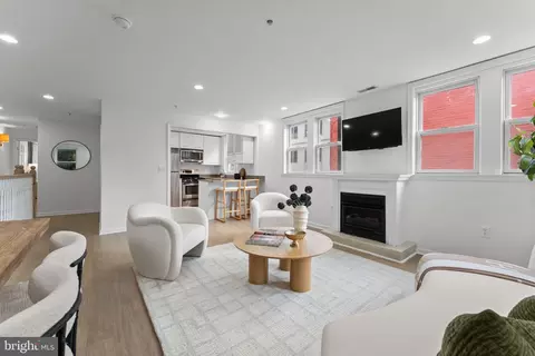 Living - 1907 11th St NW #2, Washington, DC 20001 photo 4 of 4