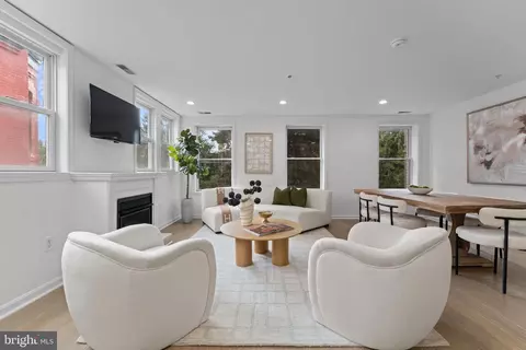 Living - 1907 11th St NW #2, Washington, DC 20001 photo 2 of 4