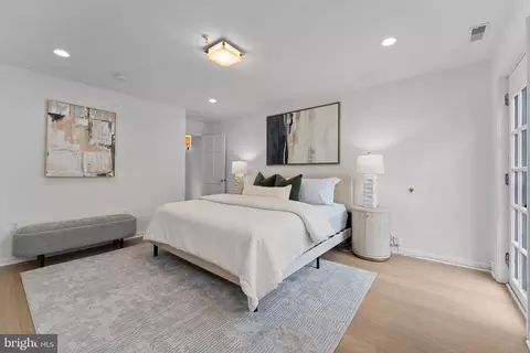 Bedroom - 1907 11th St NW #2, Washington, DC 20001 photo 4 of 8