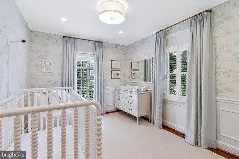 Bedroom - 4607 Kenmore Dr NW, Washington, DC 20007 photo 10 of 13