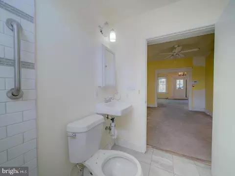Bath - 225 Cromwell Ter NE, Washington, DC 20002 photo 2 of 3