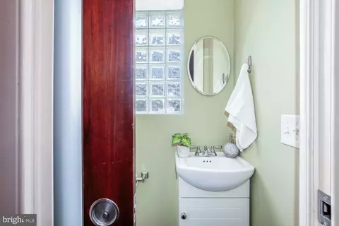 Bath - 1515 Independence Ave SE, Washington, DC 20003 photo 1 of 3