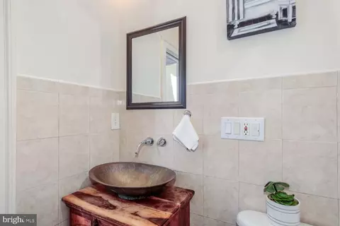Other - 1515 Independence Ave SE, Washington, DC 20003 photo 9 of 10