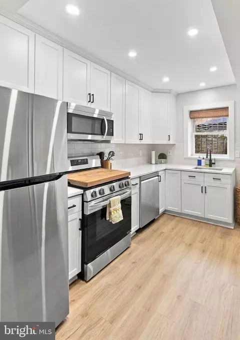 Kitchen - 515 9th St SE, Washington, DC 20003 photo 1 of 2