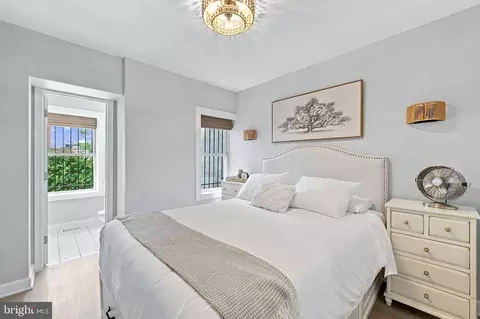 Bedroom - 515 9th St SE, Washington, DC 20003 photo 1 of 6