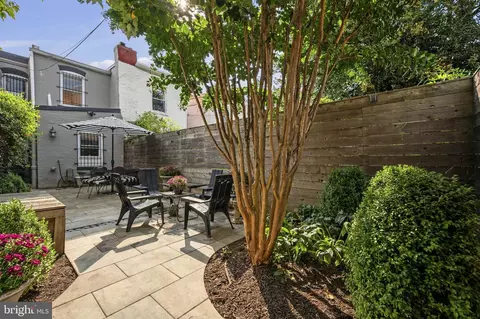 Exterior - 515 9th St SE, Washington, DC 20003 photo 2 of 3
