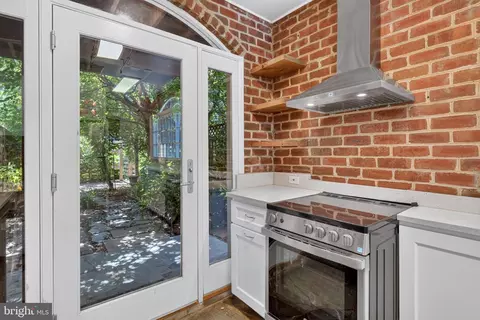 Other - 1225 E St SE, Washington, DC 20003 photo 3 of 6