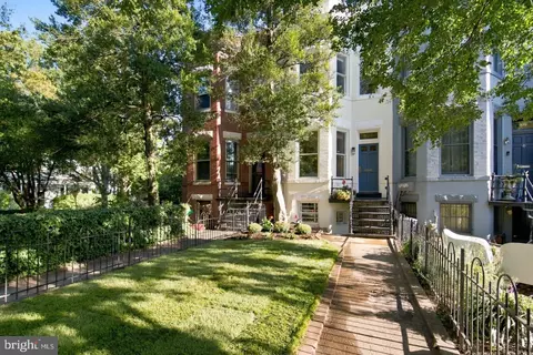 925 S Carolina Ave SE, Washington, DC 20003