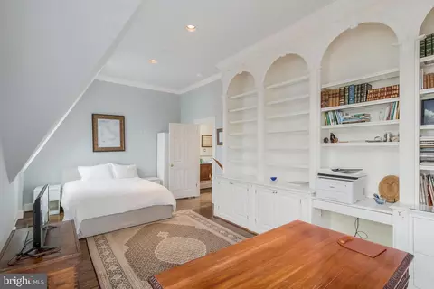 Bedroom - 3230 Volta Pl NW, Washington, DC 20007 photo 1 of 7