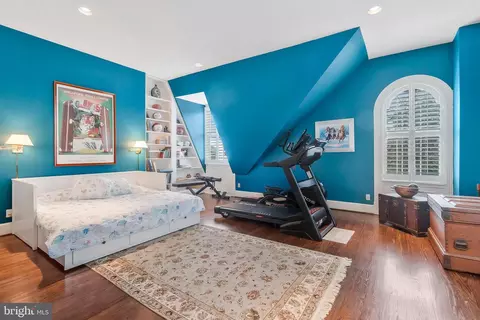 Bedroom - 3230 Volta Pl NW, Washington, DC 20007 photo 3 of 7