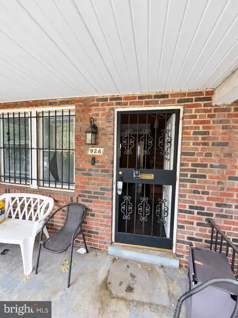 Exterior - 926 15th St SE, Washington, DC 20003 photo 3 of 3