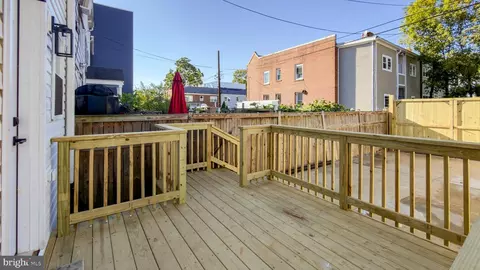 Exterior - 1830 M St NE, Washington, DC 20002 photo 4 of 4